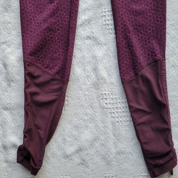 Lululemon Sweaty Endeavor Mesh Activewear Leggings - Tight Star Pixel Raspberry - Picture 6 of 11